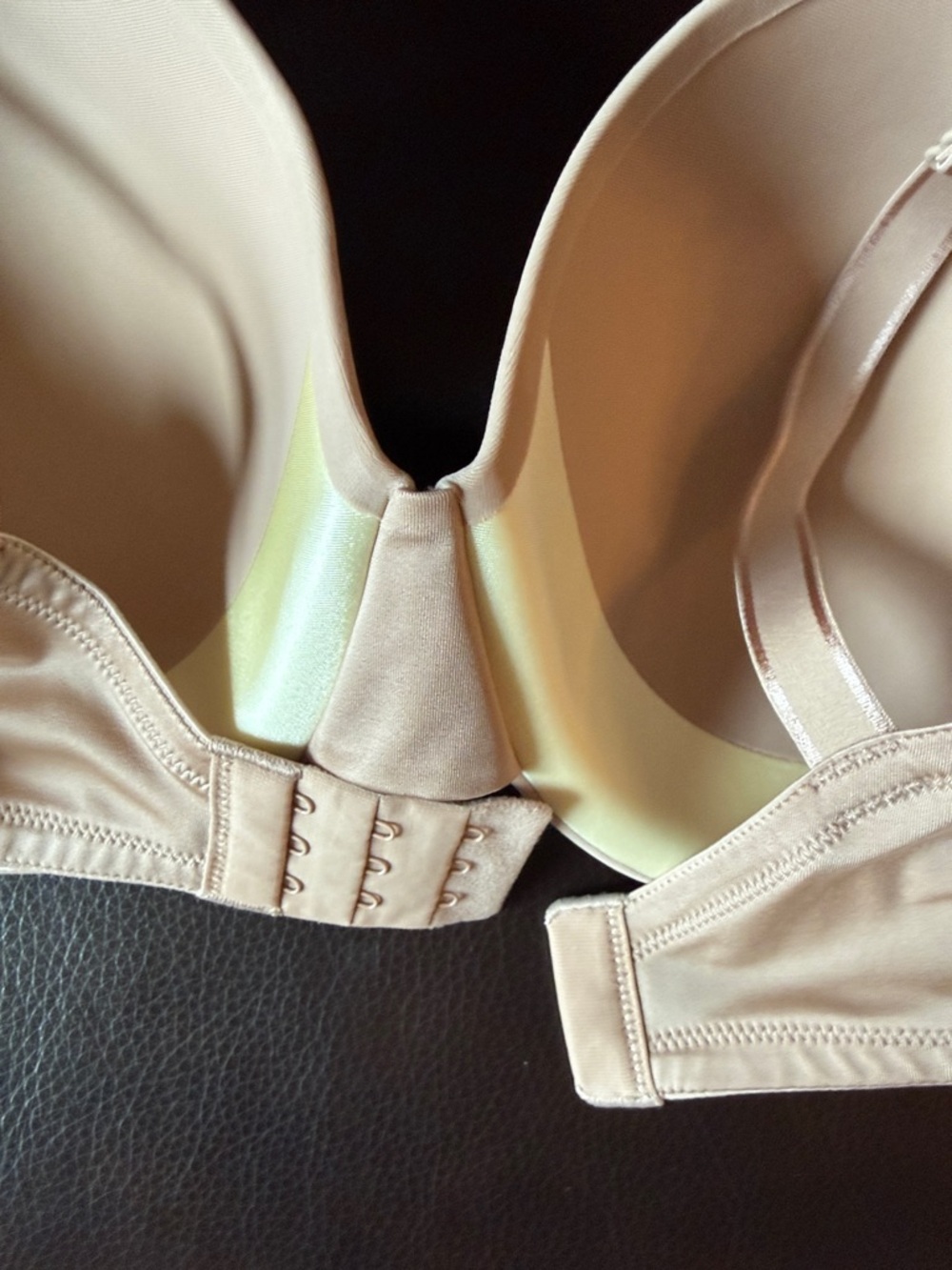 Bundle of 2 Warner's Beige Nude Bra - Smooth Stretch Support.  Size 36DD. - Picture 8 of 8